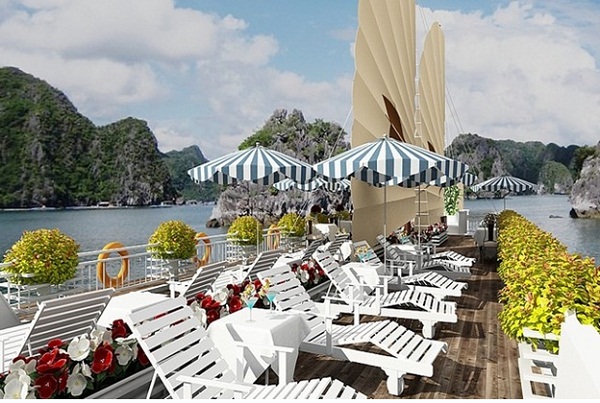 Sundeck on Signature Cruise
