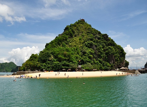 Titop beach