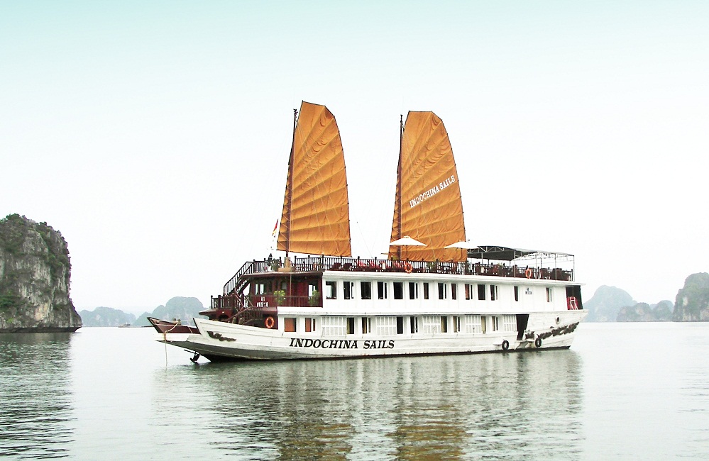 Indochina sails – Halong Bay travel