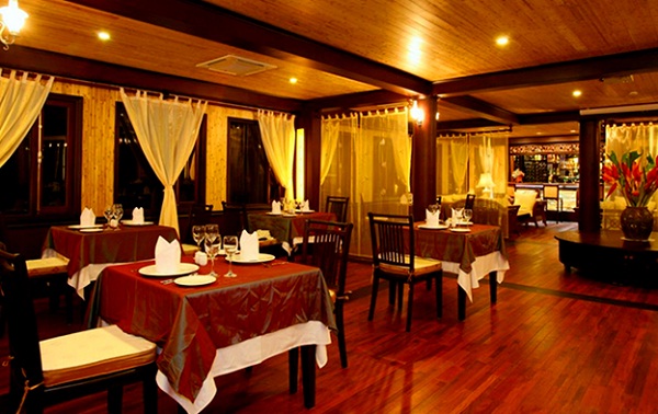 The restaurant on Jasmine Cruise Halong Bay