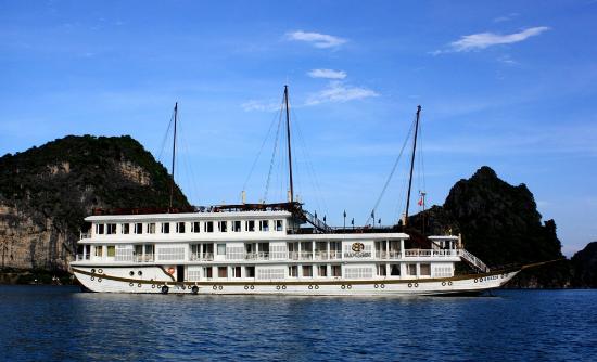 Jasmine Cruise – Halong Bay