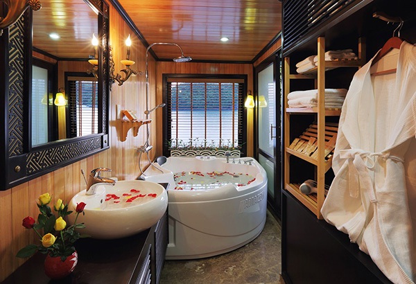 The modern bathroom of Starlight