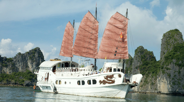 Red Dragon Junk