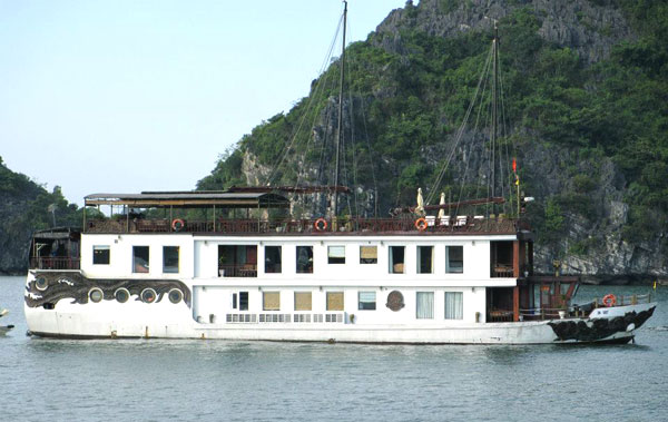 Violet Cruise on Halong Bay