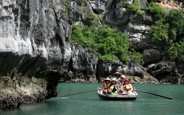 Two exciting but not well known destinations in Halong Bay