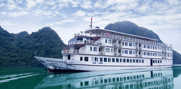 Huong Hai Sealife Cruise, Halong Travel
