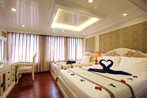 Signature Halong Cruise's cabin