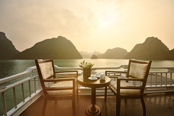 Enjoying Halong Bay on Paradise Privilege Cruise