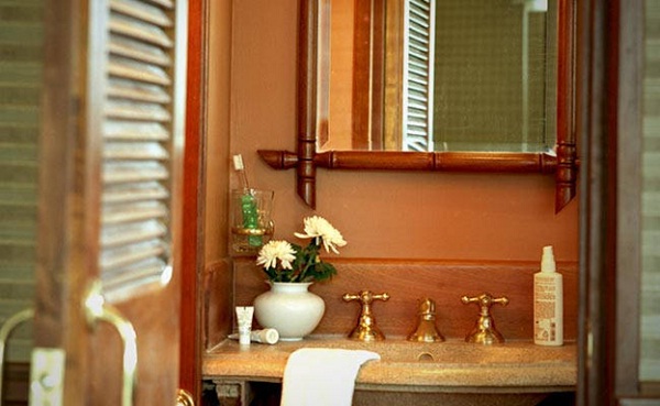 Bathroom of Emeraude Cruise