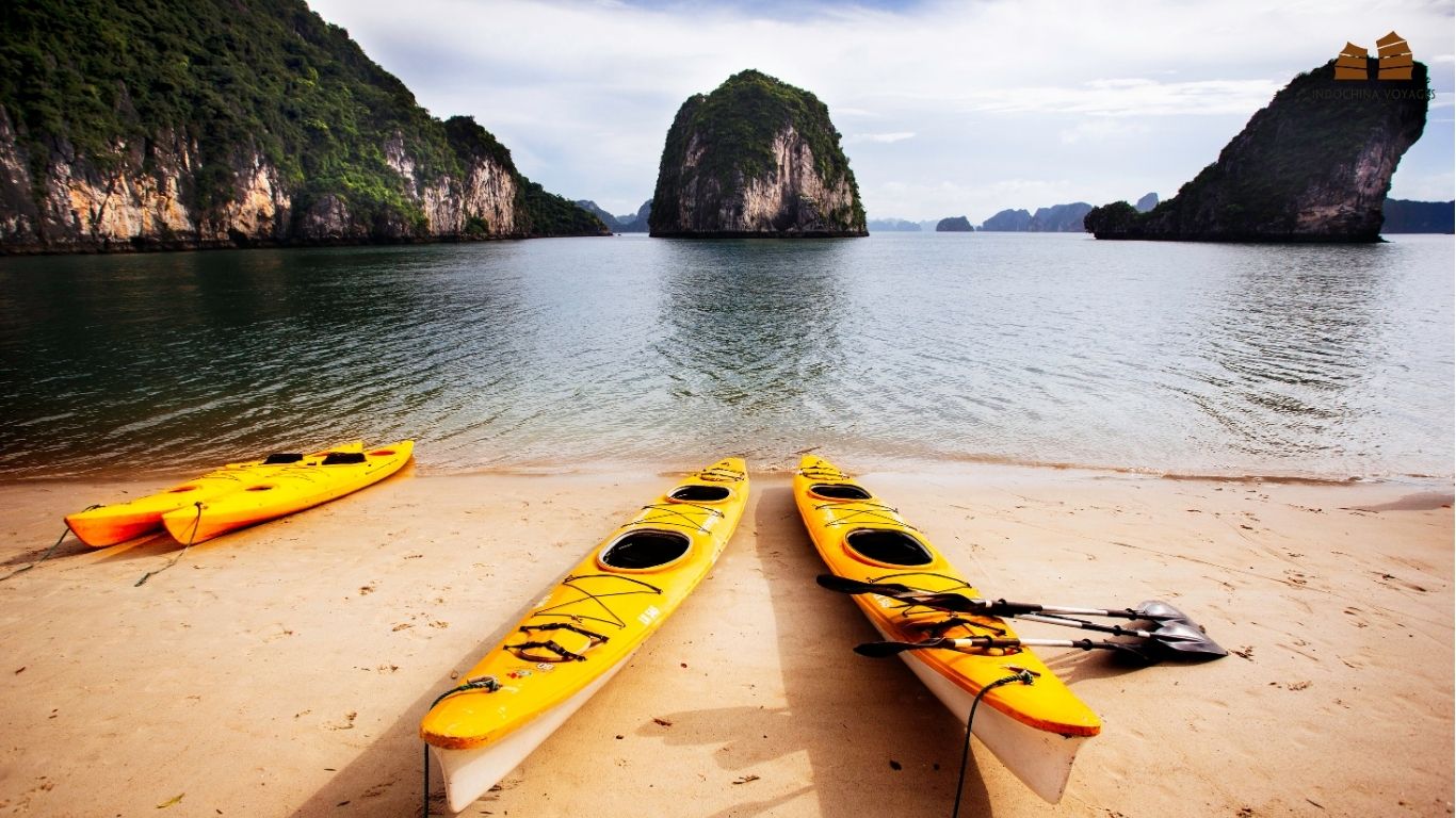 Kayaking in Hakong Bay in March