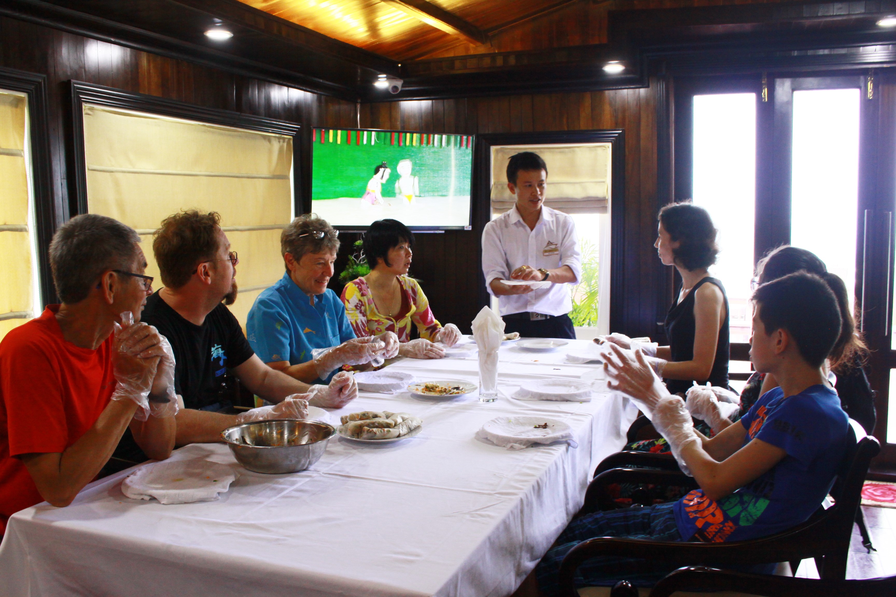 Most fun cooking class in Halong bay cruise