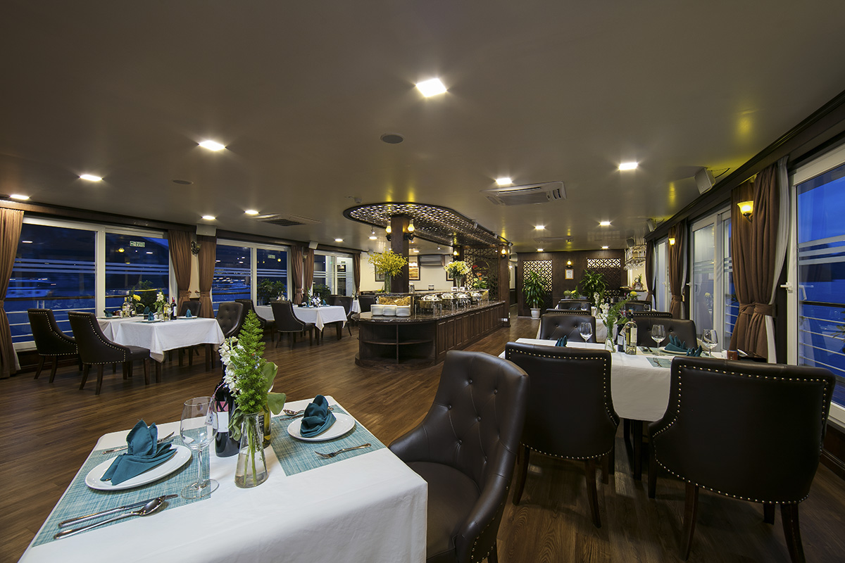 Mon Cheri Cruises restaurant 1 Halong Junk Cruise