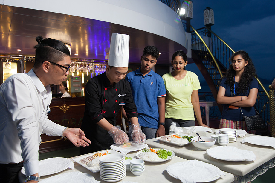 Cooking-demonstration-ancora cruise-2