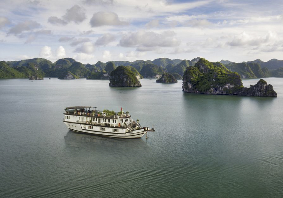 Halong Majestic Cruise overview 1