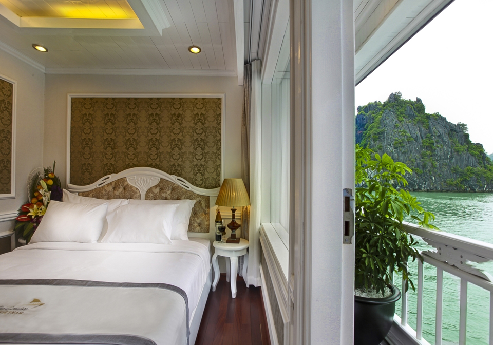 Signatures Halong Cruise double room