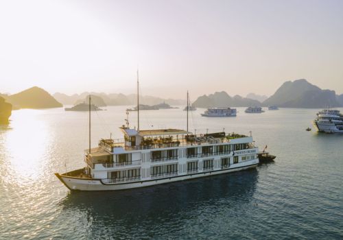 Halong Phoenix Cruiser
