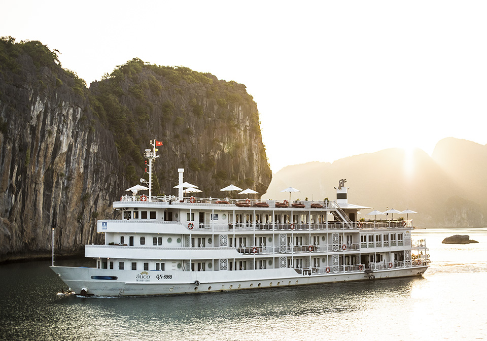 Ships in the Lan Ha Bay cruise are designed with safety and convenience in mind