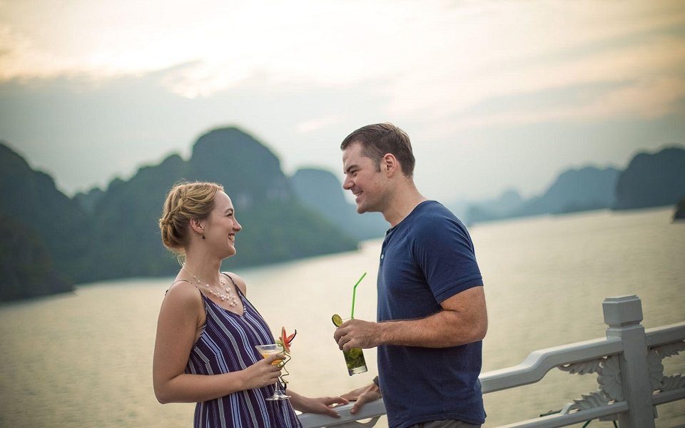 Bhaya Cruise - Bai Tu Long Bay