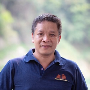 TIM LEE
