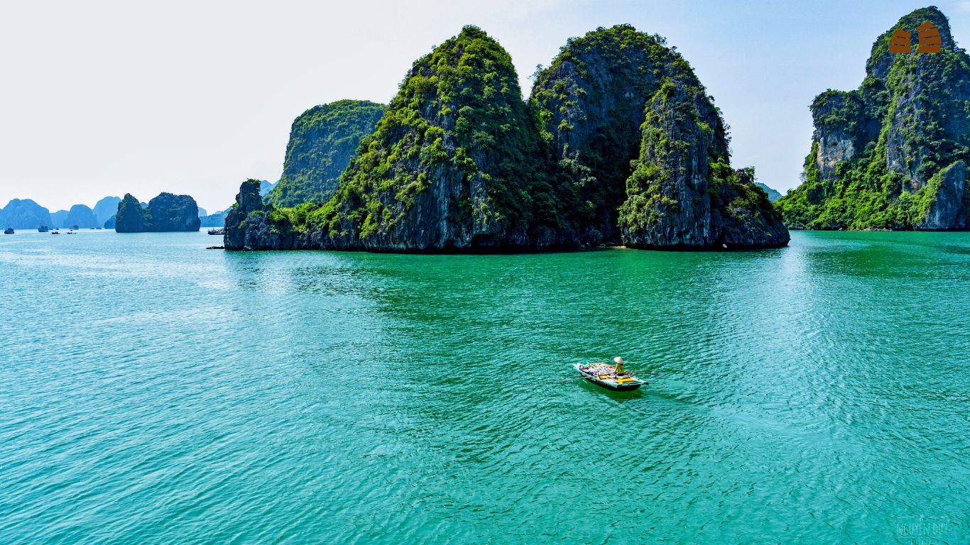 Clear water of Halong Bay